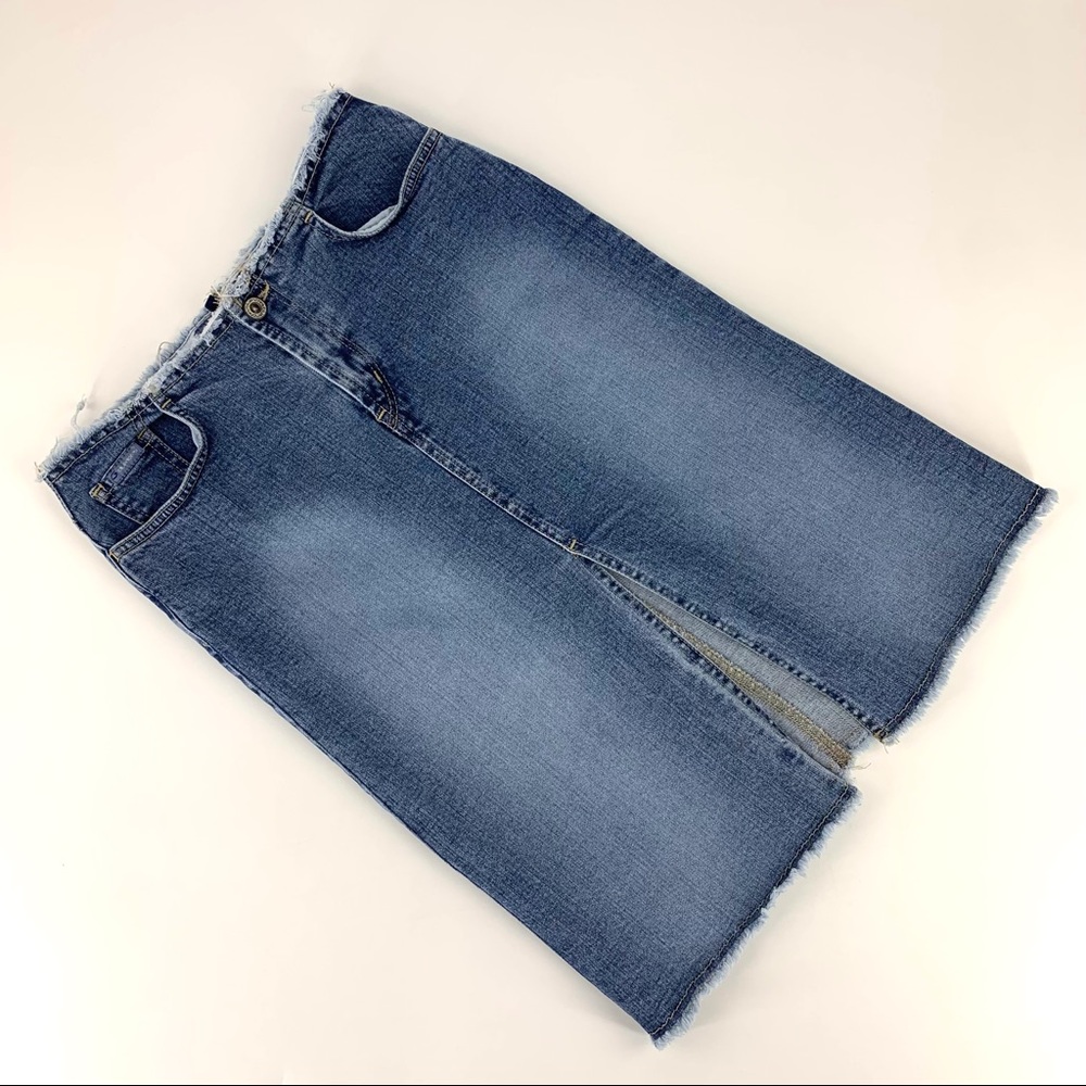 Bluenotes Hip Hugger Flare Raw Hem and Waist Blue Denim Knee Length Skirt, 3